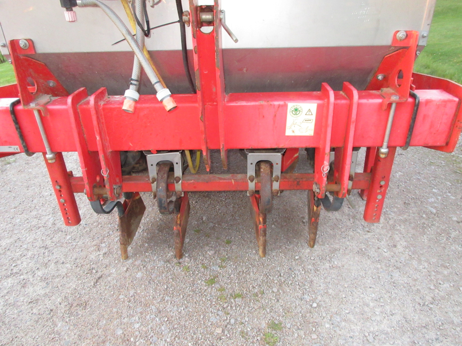 6320 Grimme GL32 F potato planter combi 2 row