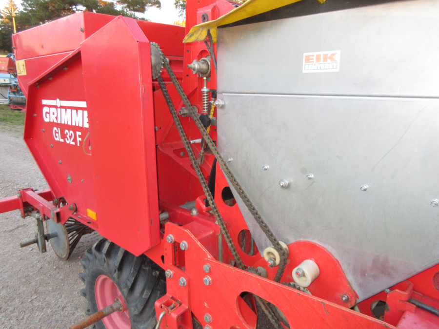6320 Grimme GL32 F potato planter combi 2 row