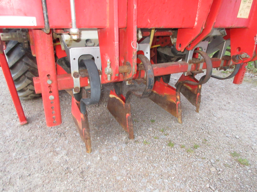 6320 Grimme GL32 F potato planter combi 2 row