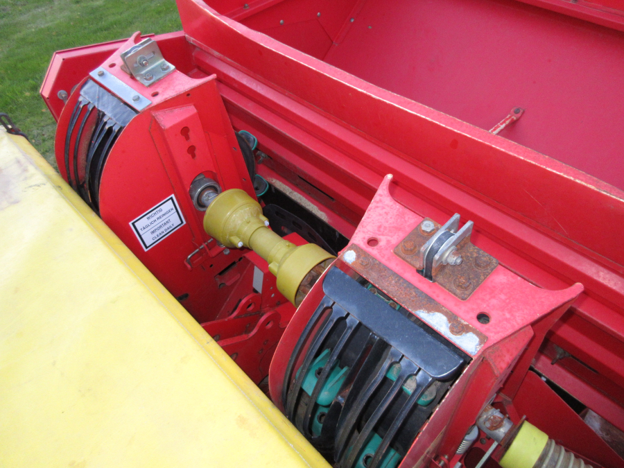 6320 Grimme GL32 F potato planter combi 2 row
