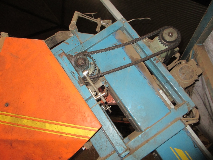 3581 EMVE automatic weigher with treira sack 