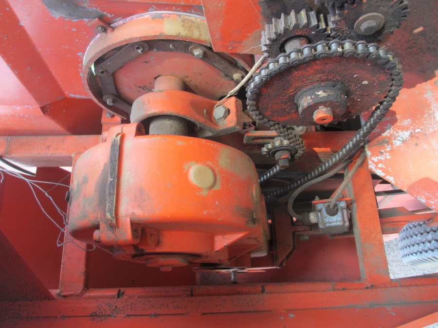 3634 Amac sturtzbunker mit Stahlwalzen