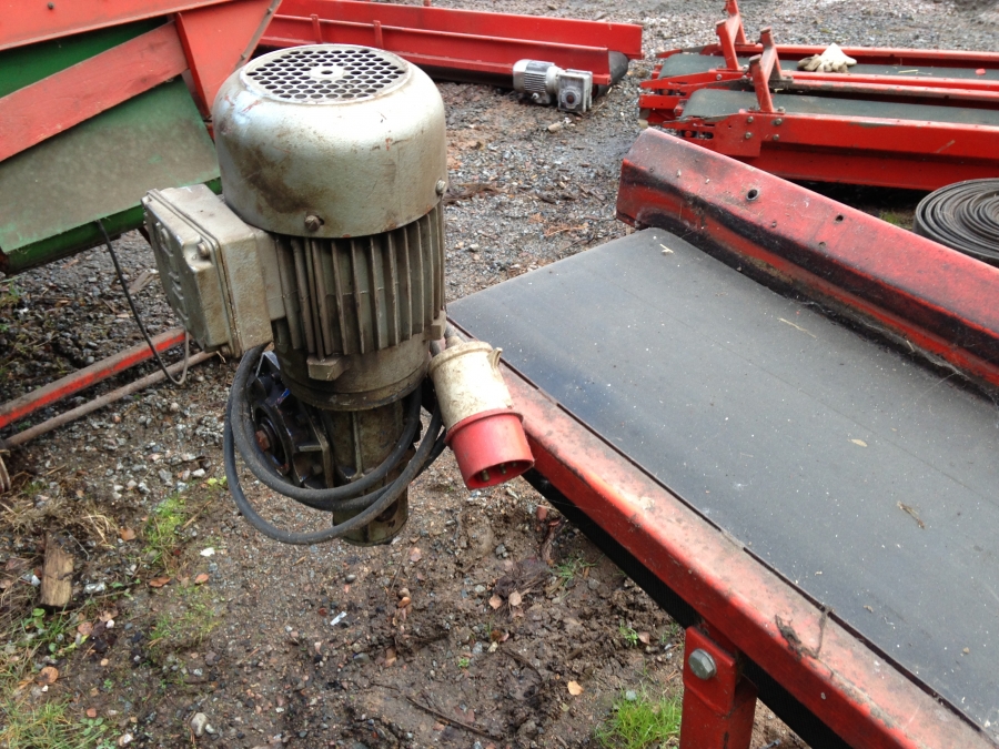 3682 EKKO conveyor 2400x300