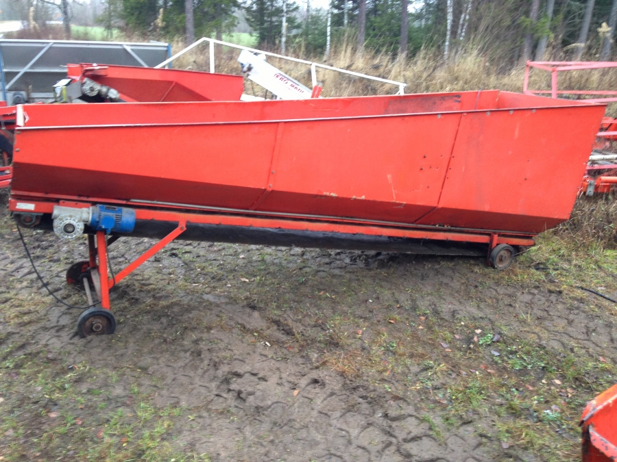 3688 EKKO Feeding conveyor bunker