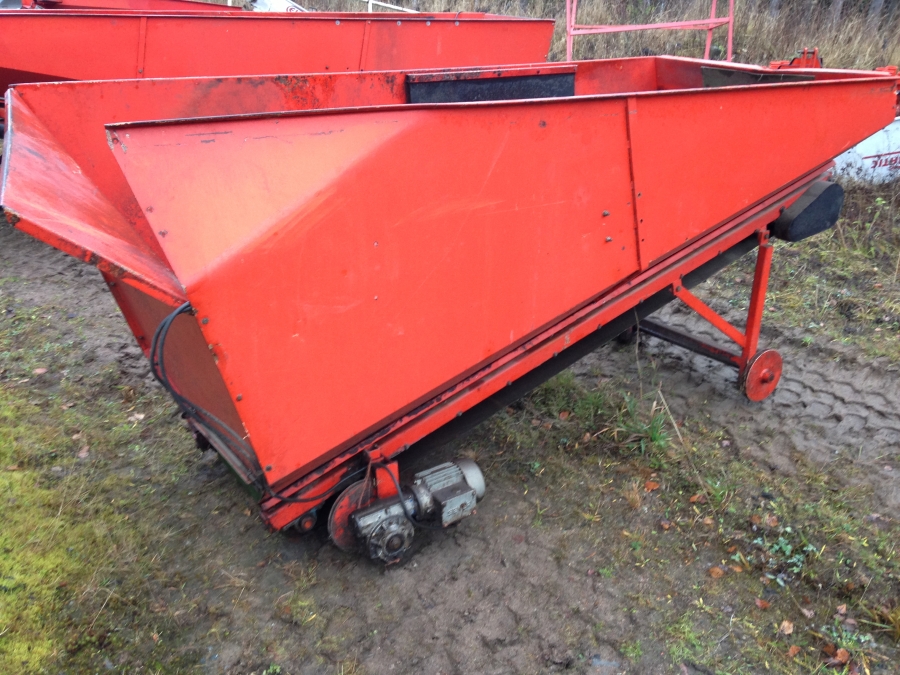 3689 EKKO Feeding conveyor bunker