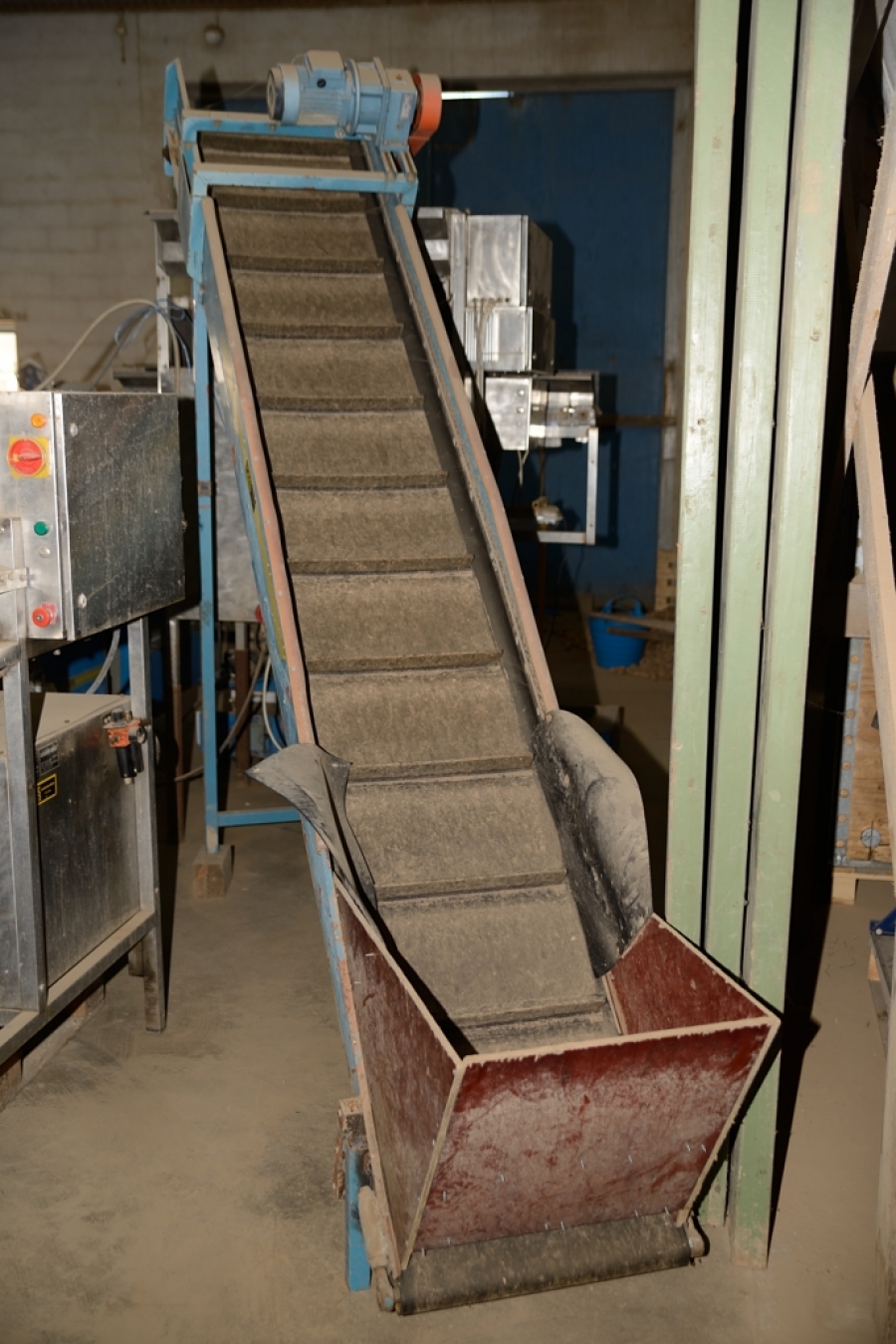 3734 EMVE BE5000 paper bagger with Newtec 2000 weigher