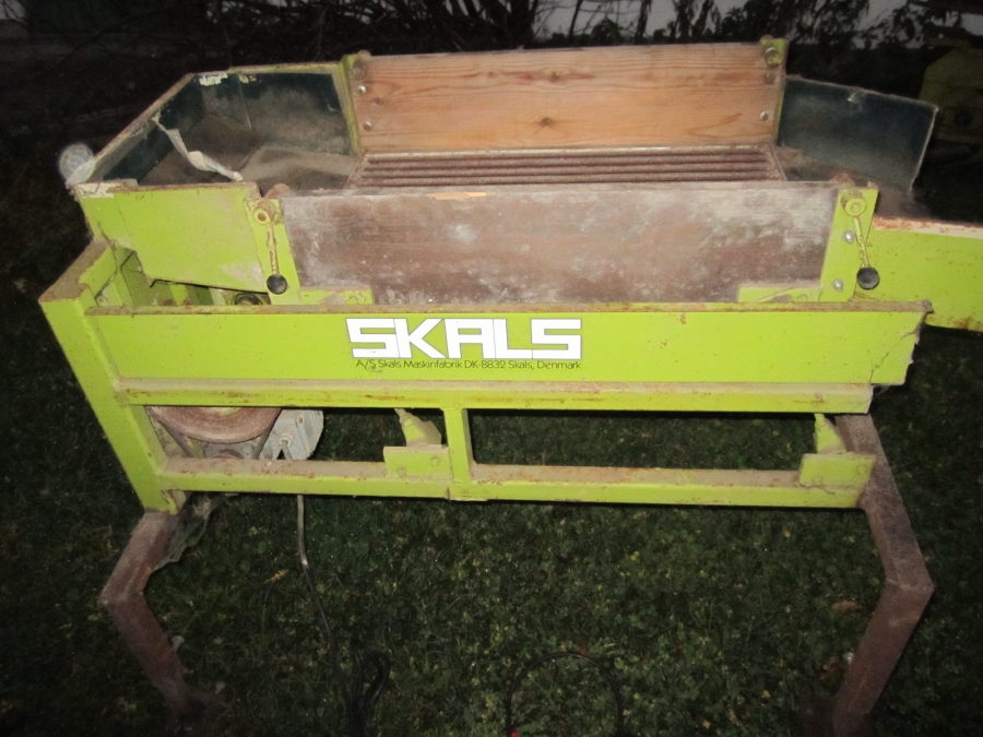 3740 SKALS soil separator / grader