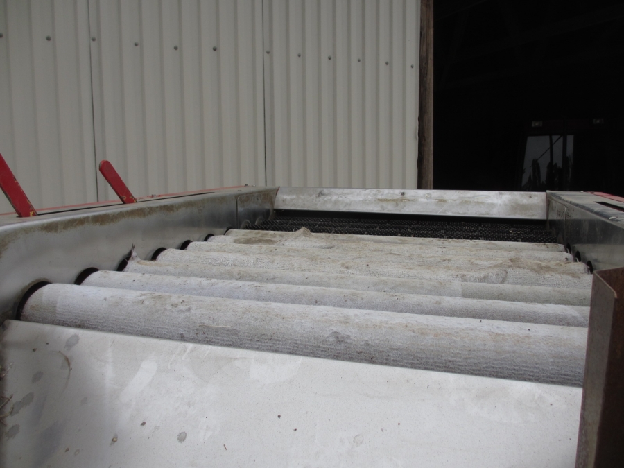 3743 Tong felt drier table