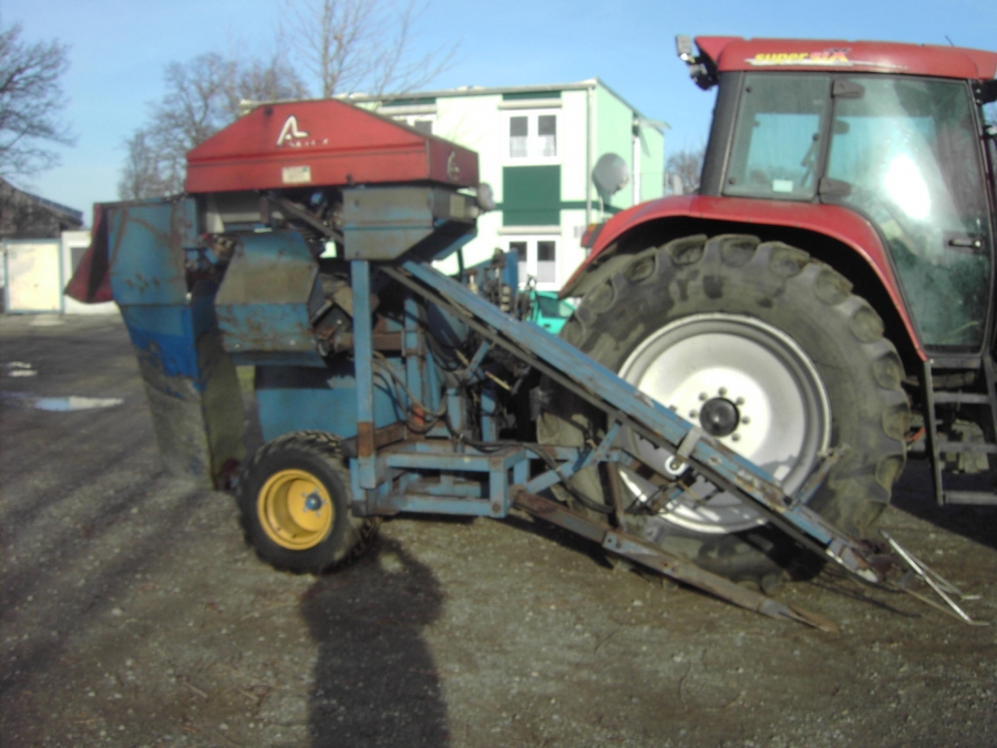 3766 Asa-Lift T-10B Möhrenroder mit bunker Dreipunkt