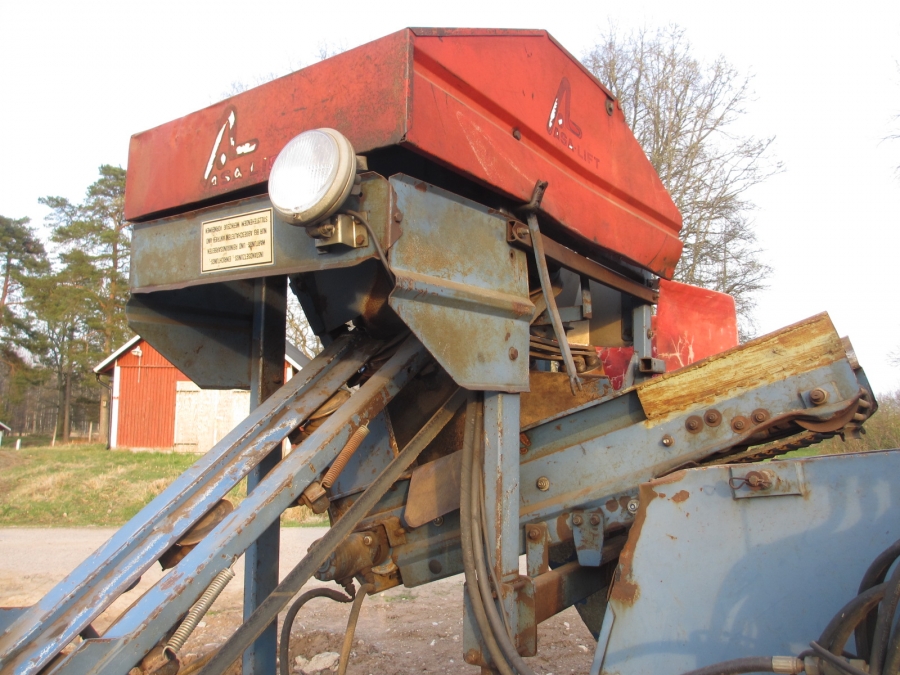 3766 Asa-Lift T-10B Möhrenroder mit bunker Dreipunkt