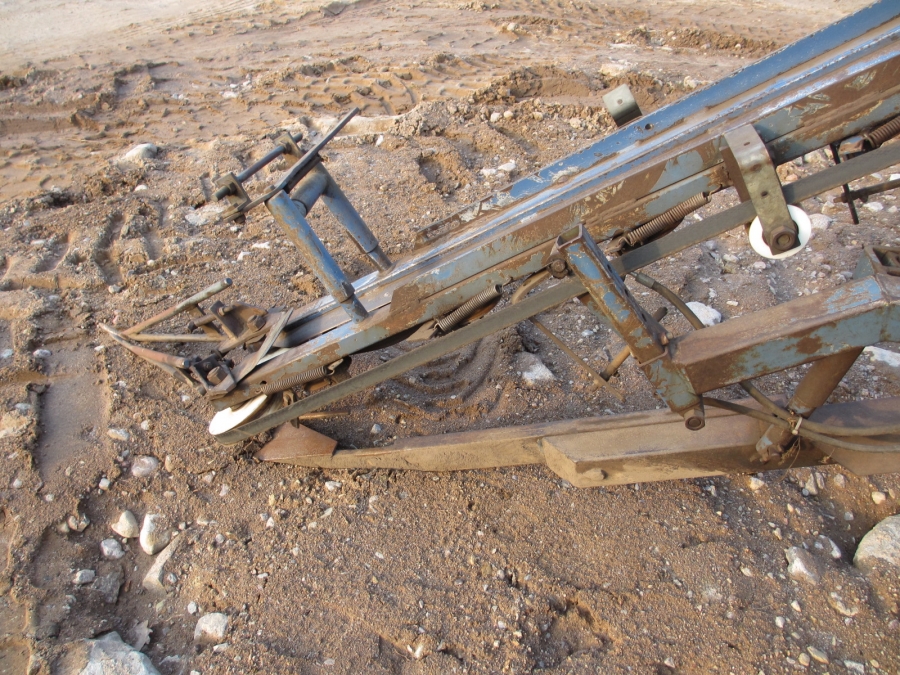 3766 Asa-Lift T-10B Möhrenroder mit bunker Dreipunkt