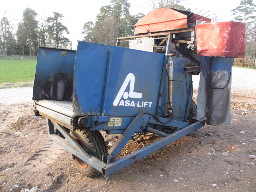 3766 Asa-Lift T-10B Möhrenroder mit bunker Dreipunkt