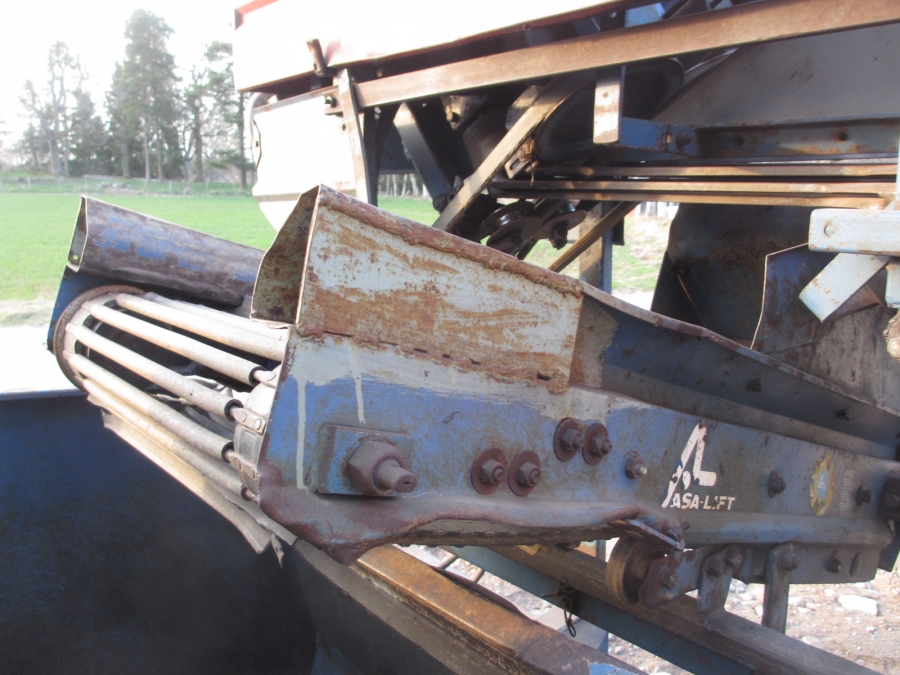 3766 Asa-Lift T-10B Möhrenroder mit bunker Dreipunkt