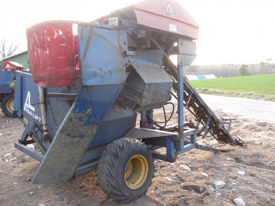 3766 Asa-Lift T-10B Möhrenroder mit bunker Dreipunkt