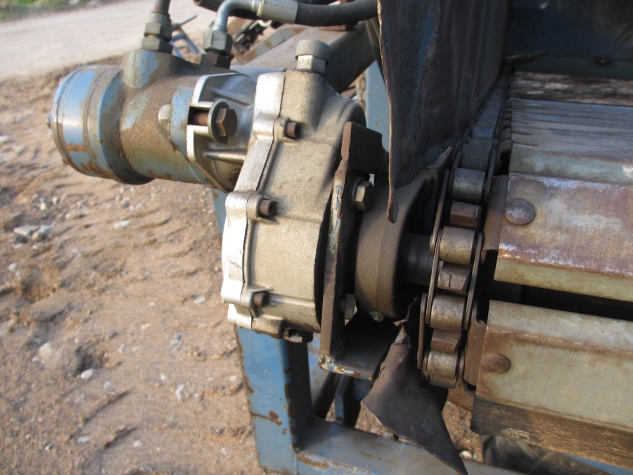 3766 Asa-Lift T-10B Möhrenroder mit bunker Dreipunkt