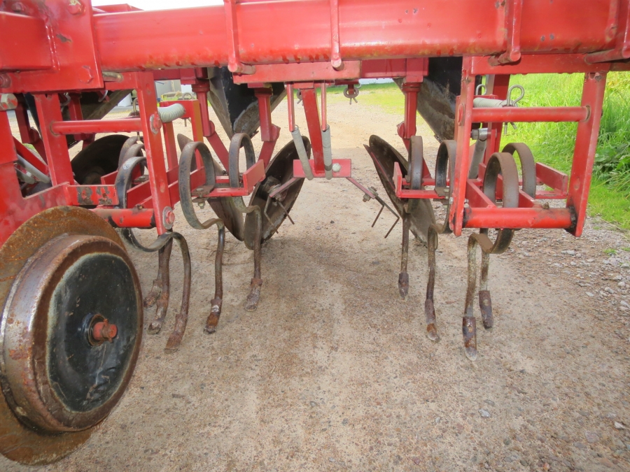3778 Amac disc ridger 4 row