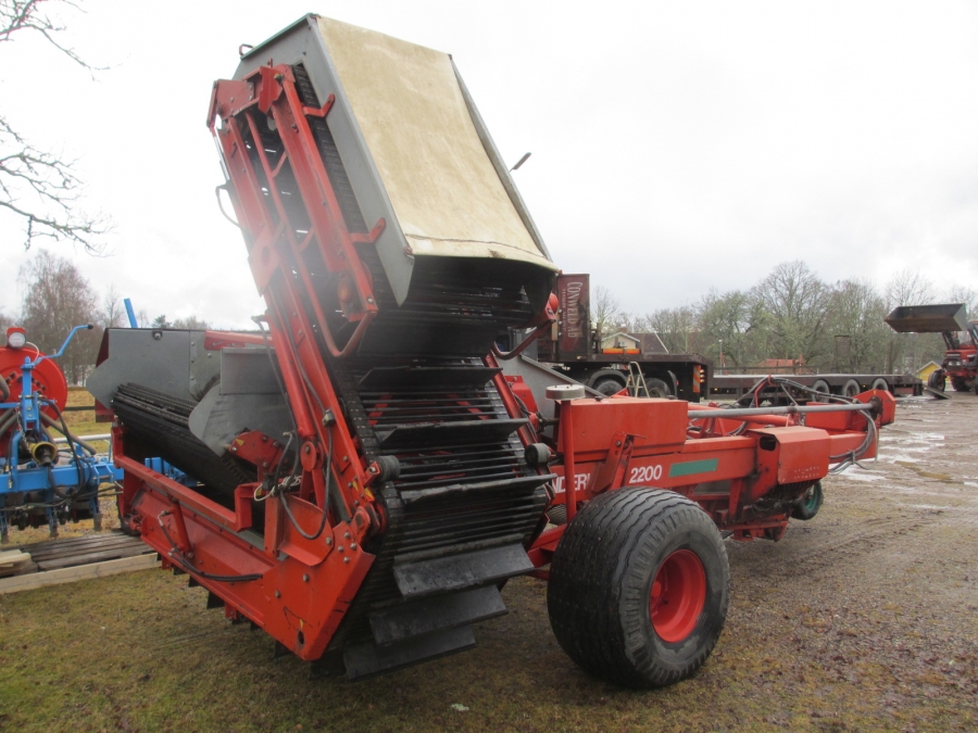 3794 Underhaug UN 2200 Zwiebellader mit Elevator