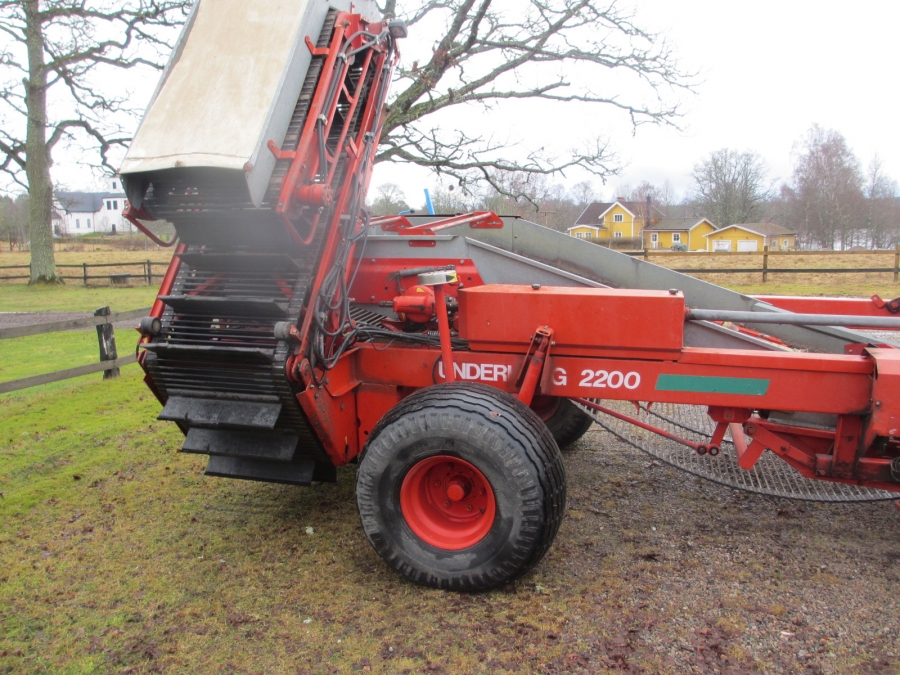 3794 Underhaug UN 2200 Zwiebellader mit Elevator