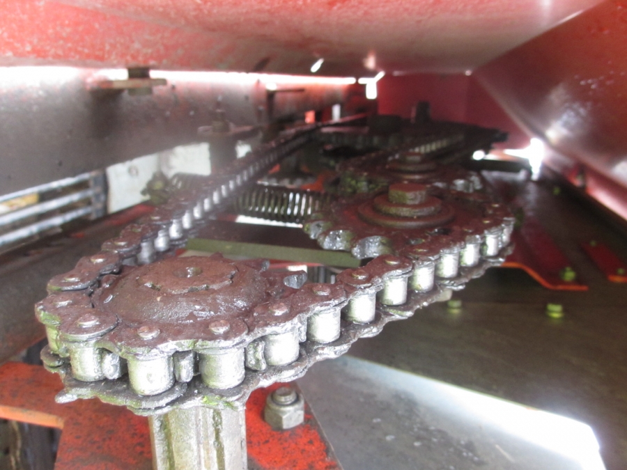 3794 Underhaug UN 2200 Zwiebellader mit Elevator