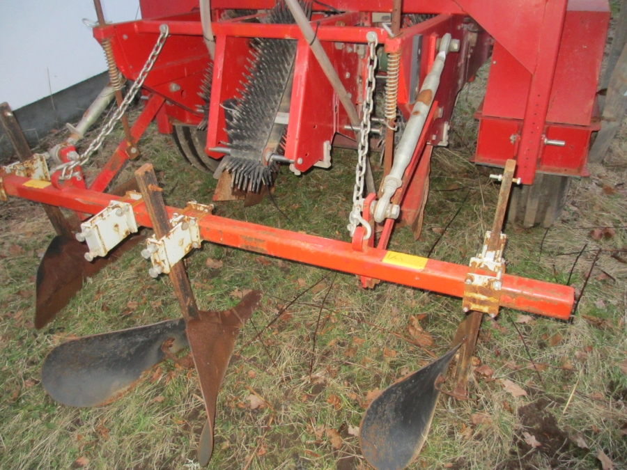 3809 Koningsplanter Kartoffelpflanzmaschine 2 Reihen modelle AP 375 