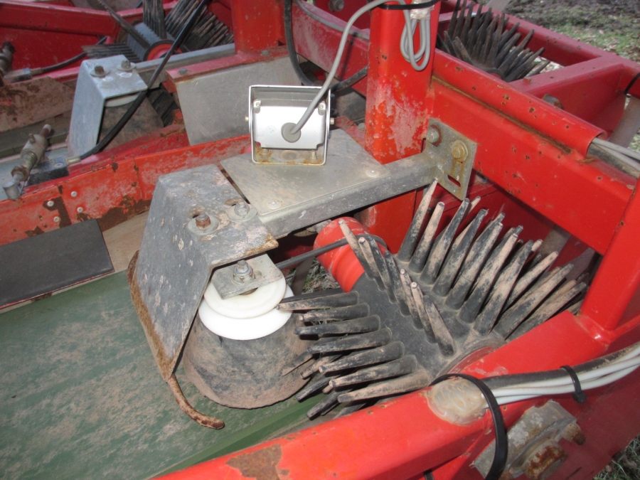 3809 Koningsplanter Kartoffelpflanzmaschine 2 Reihen modelle AP 375 