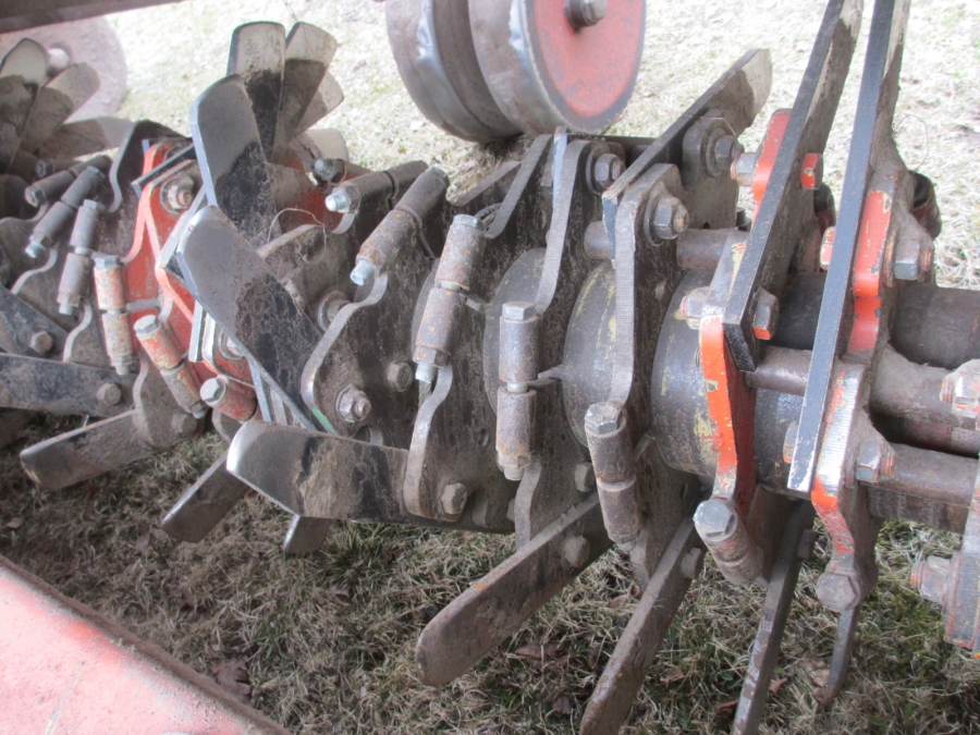 3810 Grimme DF3000 Bodenfräse 4Reihen