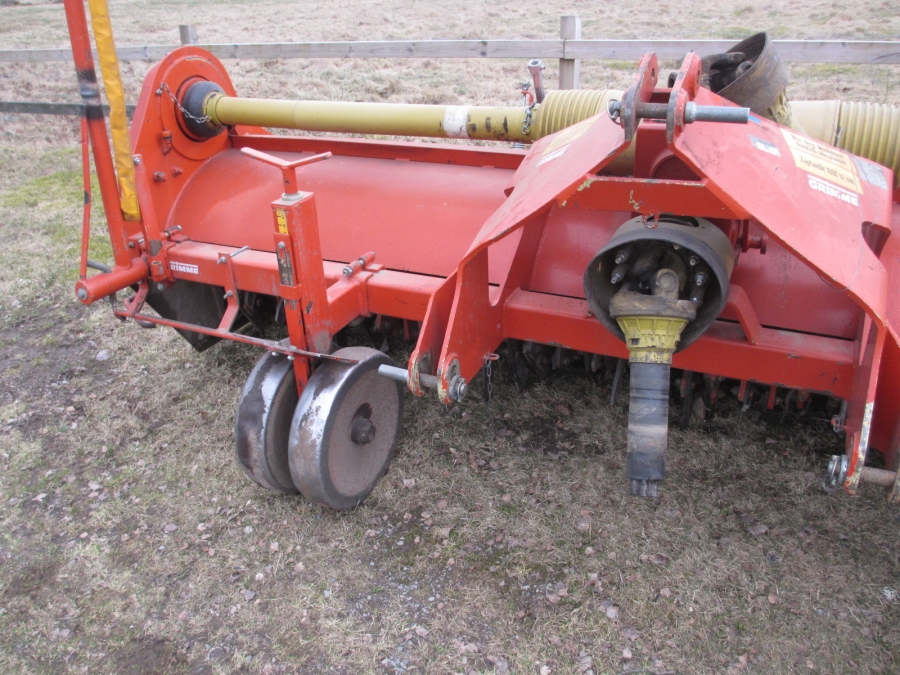 3810 Grimme DF3000 Bodenfräse 4Reihen