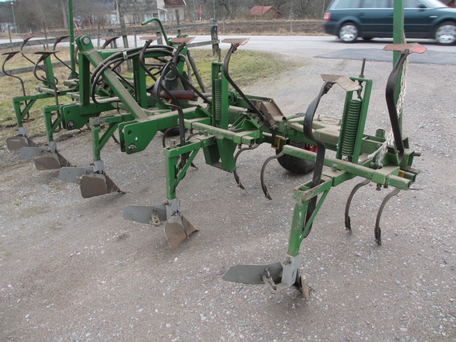 3817 Juko Häufelgerät 4 Reihe 75-90 cm