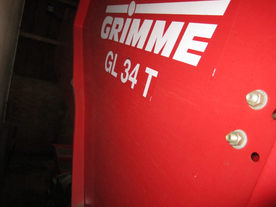 3822 Grimme GL34 4 row potato harvester
