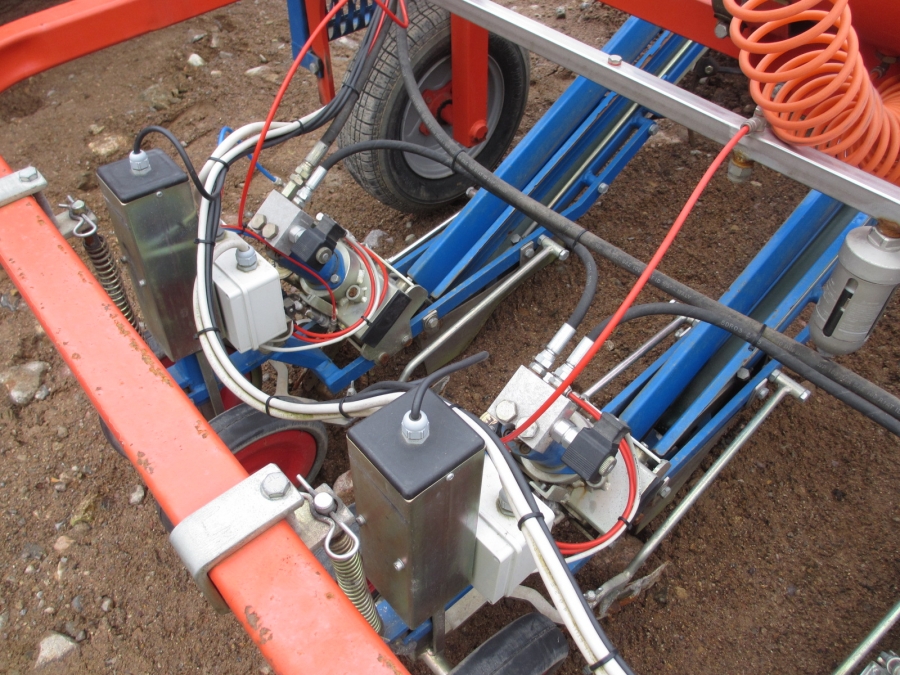 3825 Ferrari Pflanzmaschine 3 Reihe Pneumatisch