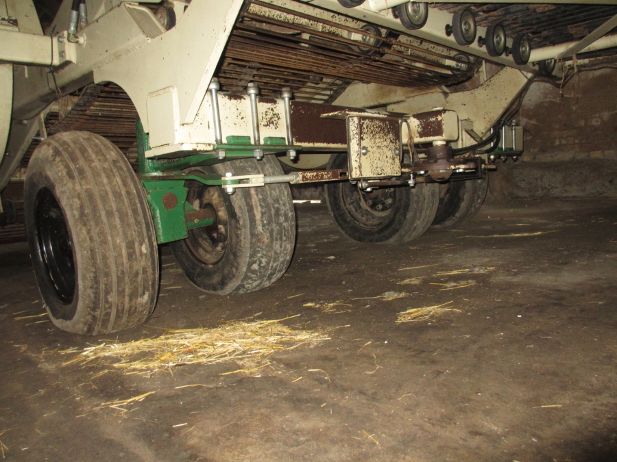 3840 Top air onion harvester