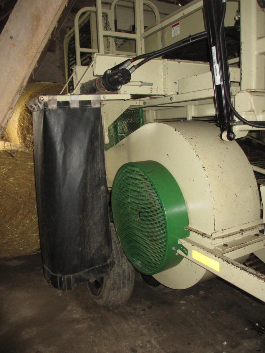 3840 Top air onion harvester