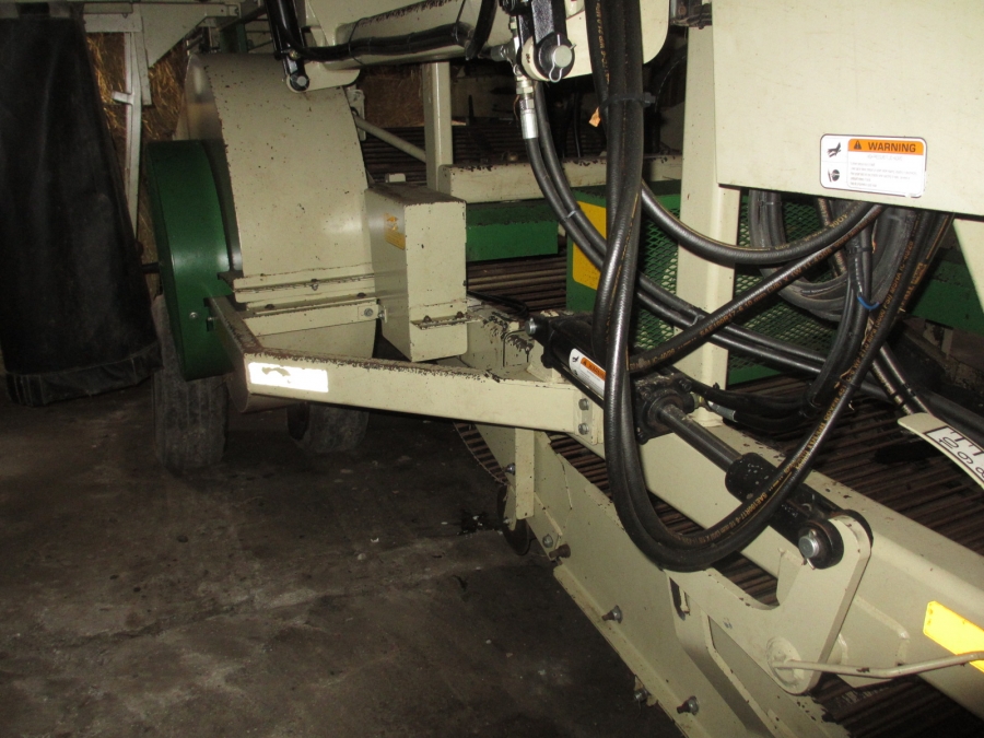 3840 Top air onion harvester