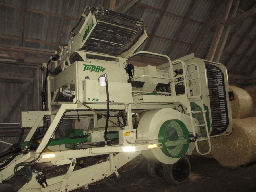 3840 Top air onion harvester