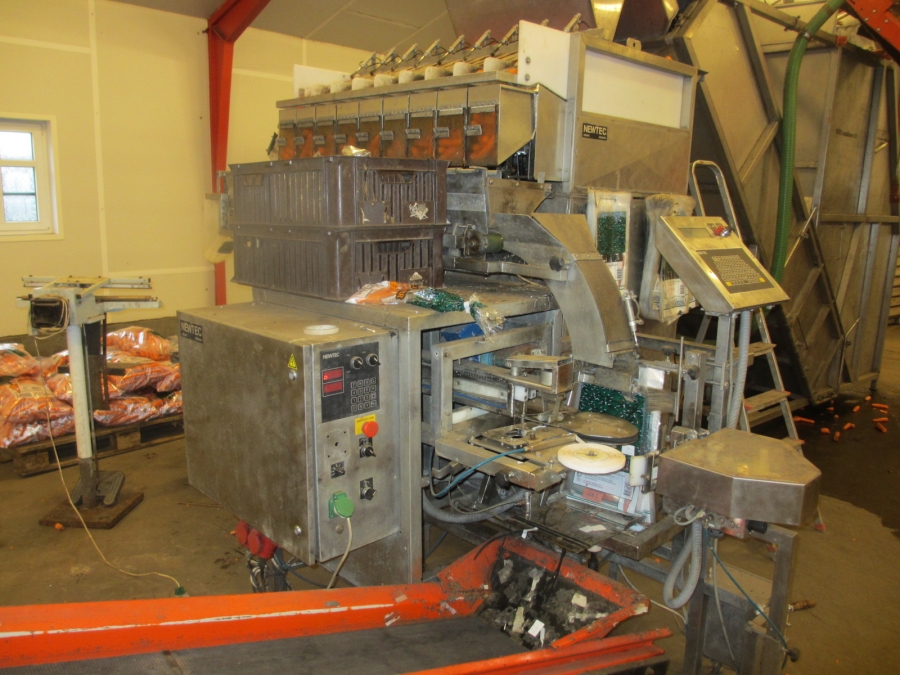 3844 Newtec 2009G Multi head weigher for carrots / potatoes