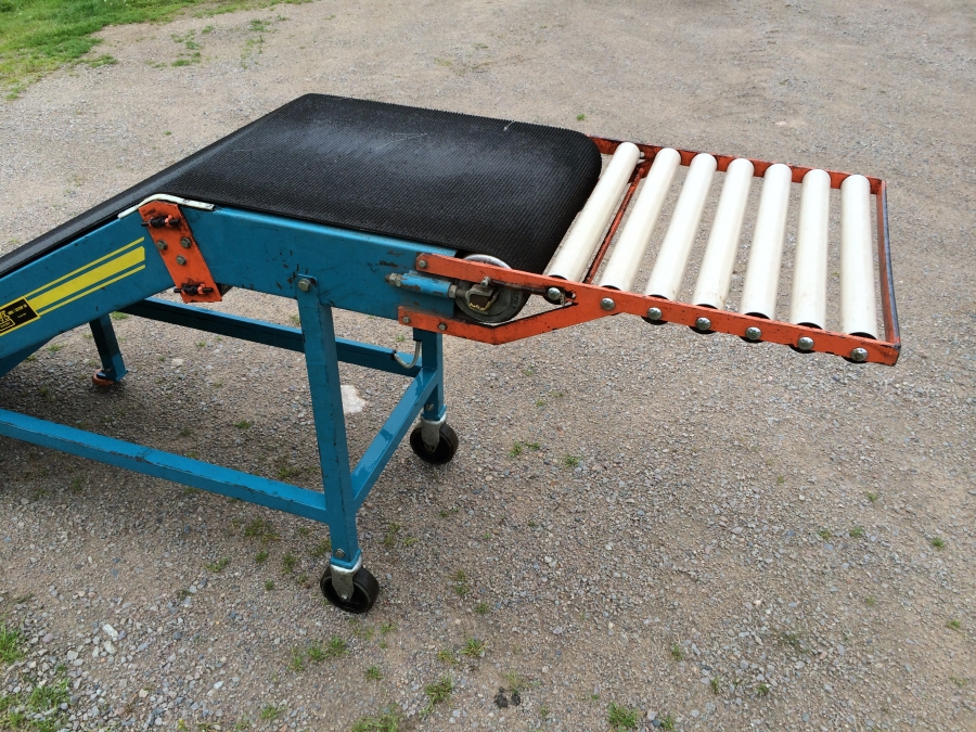 3857 EMVE bag conveyor