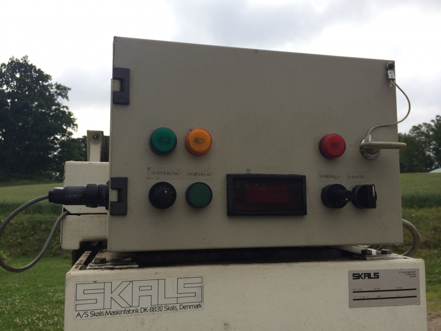 3858 SKALS automatic weigher AM550