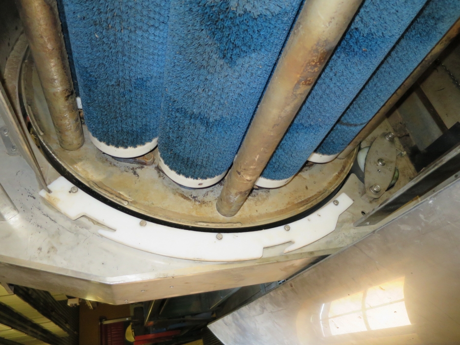 3870 EKKO Polierer 2,2 m Bürsten mit Wassen recirkulation