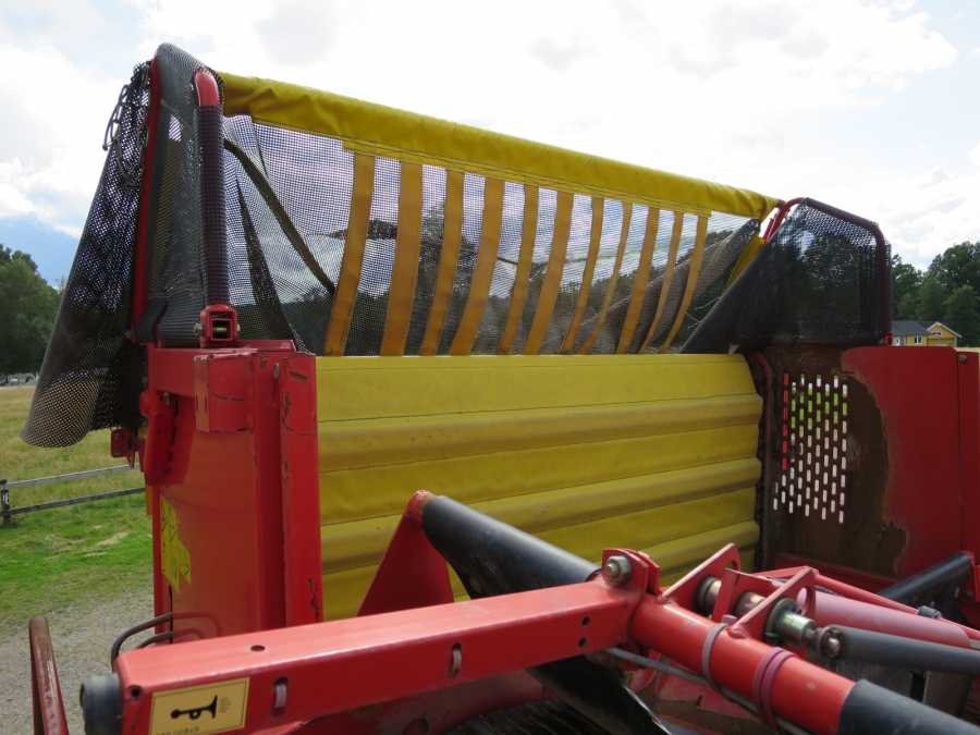 3874 Grimme SE75-40 potato harvester