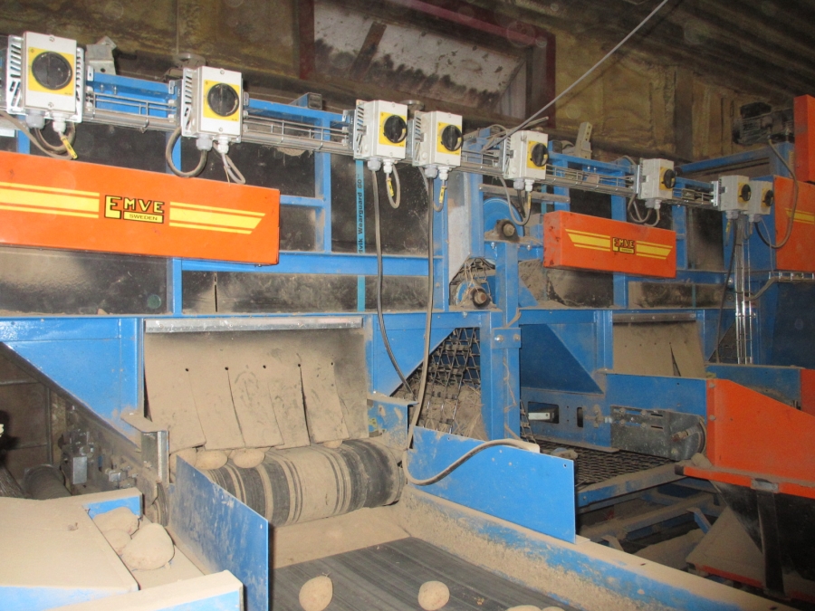 3875 EMVE Netzsortierer for potato/onion year 2009