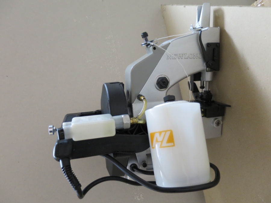 3880 NEWLONG stitcher NP-7A NEW hand model sewing machine