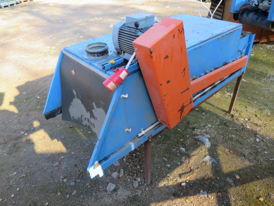 3892 EMVE Bürstenmaschine
