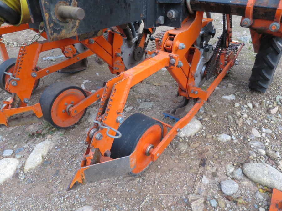 3913 Stanhay seeding machine 3 row pneumatic