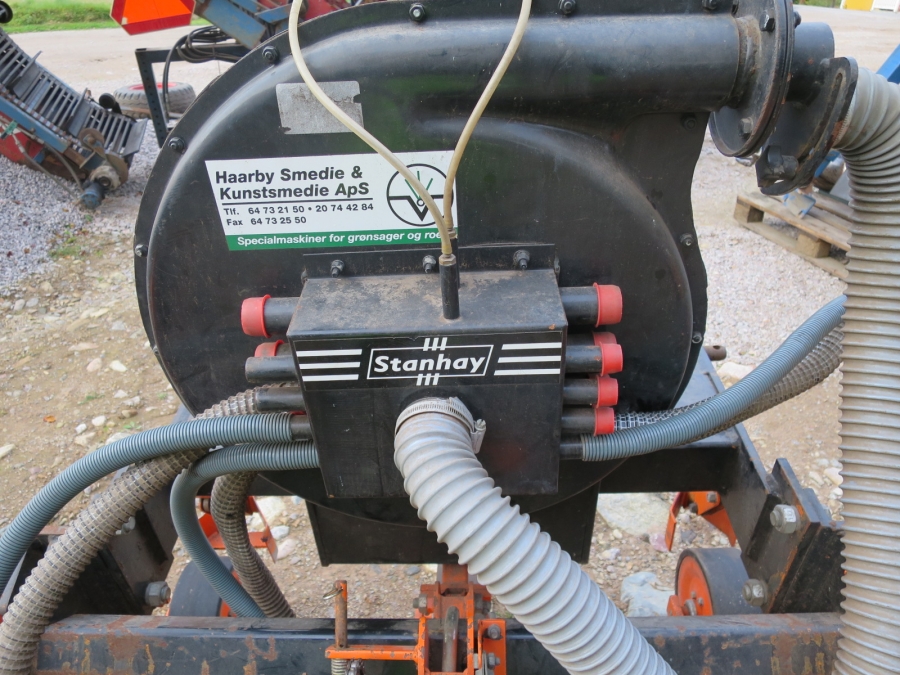 3913 Stanhay seeding machine 3 row pneumatic