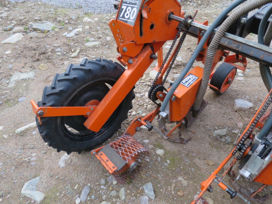 3913 Stanhay seeding machine 3 row pneumatic