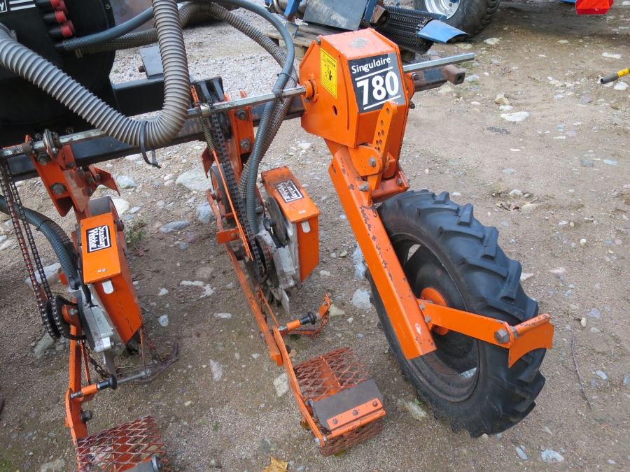 3913 Stanhay seeding machine 3 row pneumatic