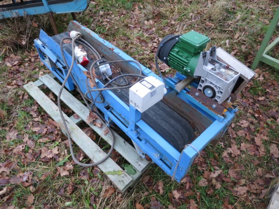 3924 EMVE conveyor 1500x250 mm
