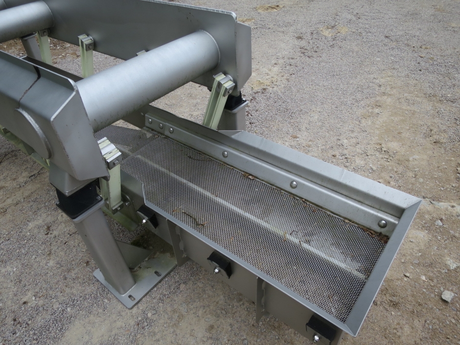 3938 Rosenqvists vibratory cross feeder