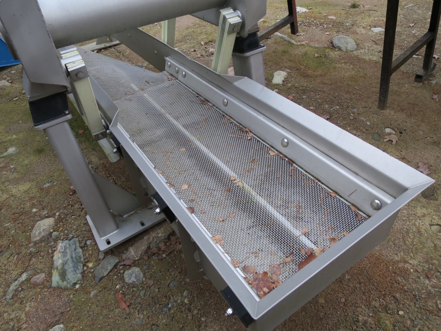 3938 Rosenqvists vibratory cross feeder
