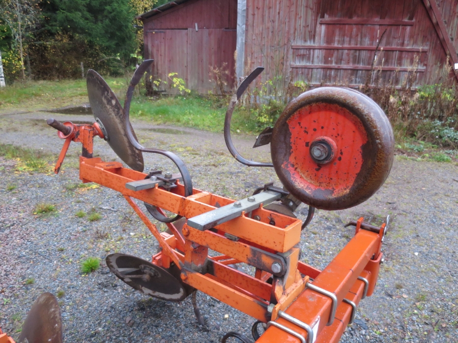3964 Checchi & Magli Disc ridger 4 Reihen